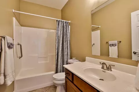 Bath - 520 Miami Trce, Harrison, OH 45030 photo 3 of 4