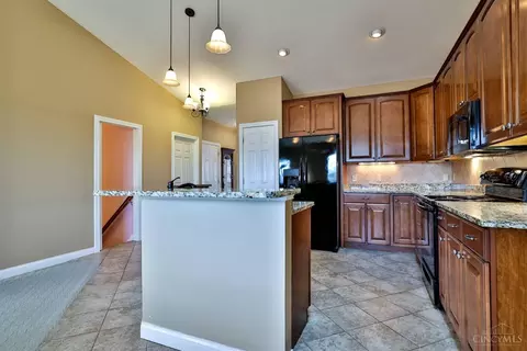 Kitchen - 520 Miami Trce, Harrison, OH 45030 photo 2 of 5