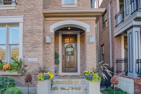 2423 Riverside Dr, Cincinnati, OH 45202 photo 3