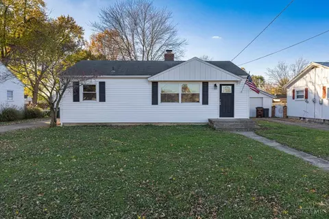 908 Ellen Dr, Middletown, OH 45042