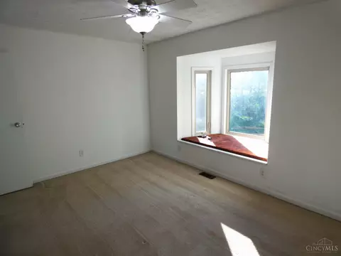 Bedroom - 1019 Glendale Dr, Batavia, OH 45103 photo 2 of 2