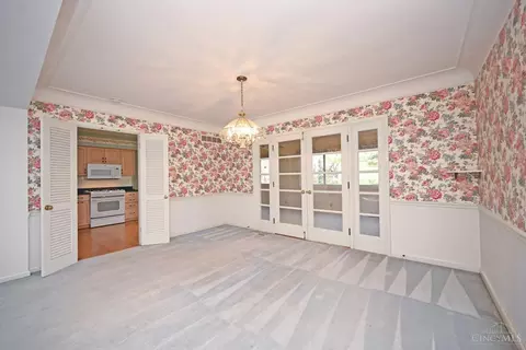 Dining - 6552 Apache Cir, Madeira, OH 45243 photo 1 of 3