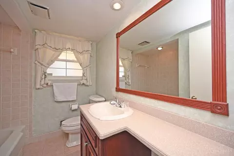 Bath - 6552 Apache Cir, Madeira, OH 45243 photo 1 of 7