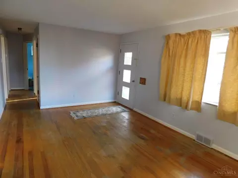 1690 Ashbrook Dr, Cincinnati, OH 45238 photo 7