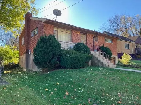 1690 Ashbrook Dr, Cincinnati, OH 45238 photo 8