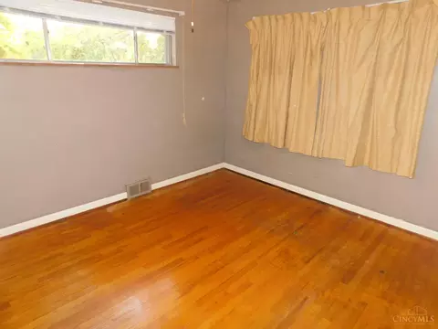 1690 Ashbrook Dr, Cincinnati, OH 45238 photo 13