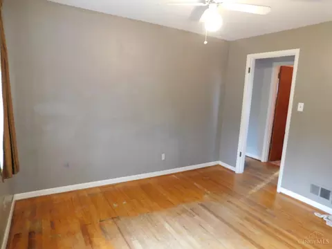 1690 Ashbrook Dr, Cincinnati, OH 45238 photo 6