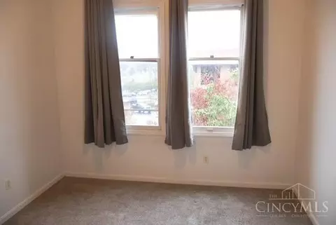 Bedroom - 2132 Gilbert Ave, Cincinnati, OH 45206 photo 1 of 2