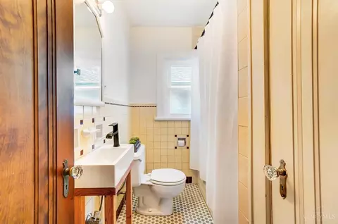 Bath - 4105 Edith Ave, Cincinnati, OH 45227 photo 1 of 3