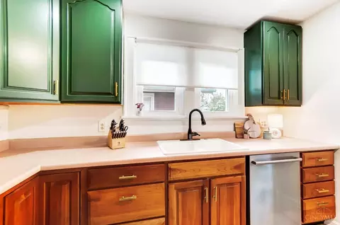 Kitchen - 4105 Edith Ave, Cincinnati, OH 45227 photo 4 of 5