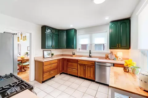 Kitchen - 4105 Edith Ave, Cincinnati, OH 45227 photo 1 of 5