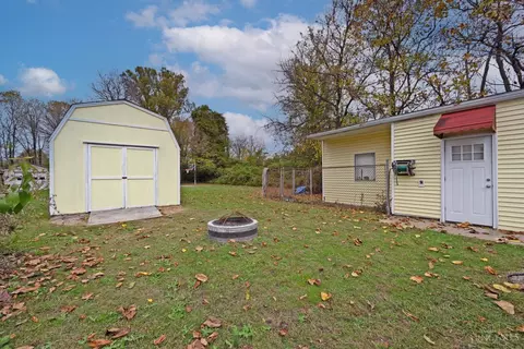 Exterior - 798 Galbraith Rd, Cincinnati, OH 45231 photo 7 of 8