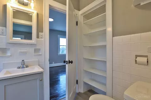 4100 Watterson St, Cincinnati, OH 45227 photo 37