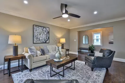 4100 Watterson St, Cincinnati, OH 45227 photo 8