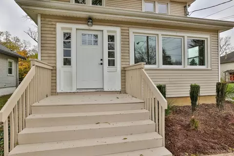 4100 Watterson St, Cincinnati, OH 45227 photo 3
