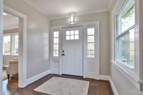 4100 Watterson St, Cincinnati, OH 45227 photo 4