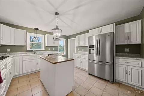 Kitchen - 315 Fourth St, Franklin, OH 45005 photo 2 of 3