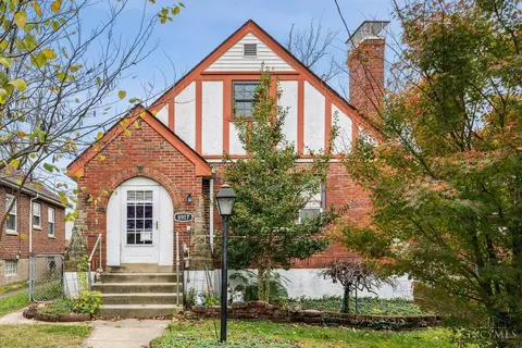 6917 Windward St, Cincinnati, OH 45227