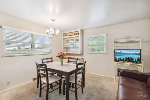 Dining - 103 Riddle Rd, Woodlawn, OH 45215 photo 2 of 4