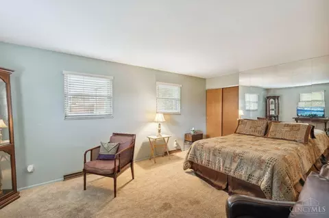 Bedroom - 103 Riddle Rd, Woodlawn, OH 45215 photo 3 of 6