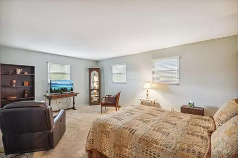 Bedroom - 103 Riddle Rd, Woodlawn, OH 45215 photo 1 of 6