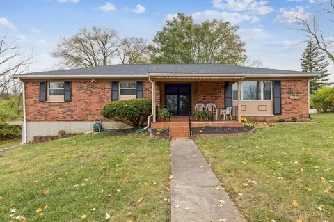 103 Riddle Rd, Woodlawn, OH 45215
