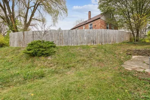 Exterior - 103 Riddle Rd, Woodlawn, OH 45215 photo 5 of 8
