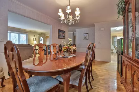 Dining - 1488 Sutton Ave, Cincinnati, OH 45230 photo 6 of 6