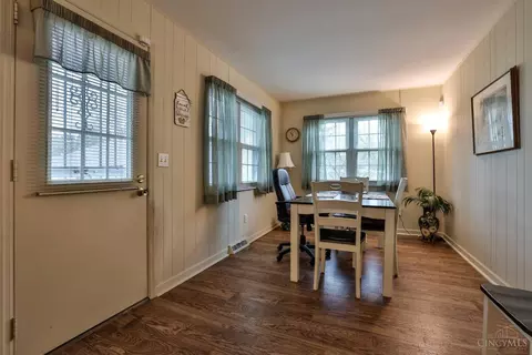 Dining - 1488 Sutton Ave, Cincinnati, OH 45230 photo 2 of 6
