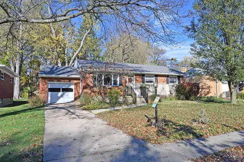 5334 Cleander Dr, Cincinnati, OH 45238 photo 2