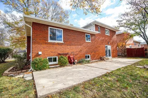 1377 Plazaview Ct, Cincinnati, OH 45255 photo 22