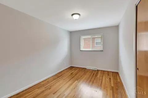 1377 Plazaview Ct, Cincinnati, OH 45255 photo 10