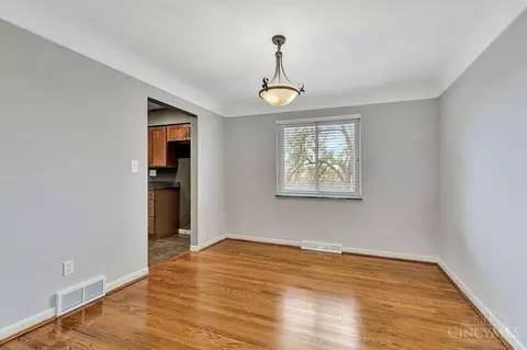 1377 Plazaview Ct, Cincinnati, OH 45255 photo 5