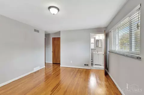 1377 Plazaview Ct, Cincinnati, OH 45255 photo 12