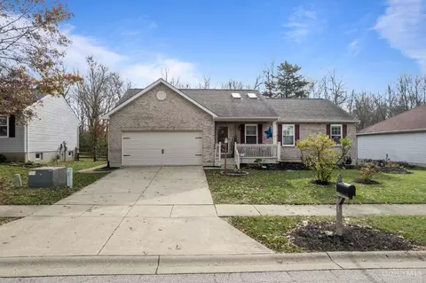 2210 Siesta Dr, Batavia, OH 45103