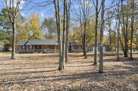 16090 Colonial Dr, Williamsburg, OH 45176