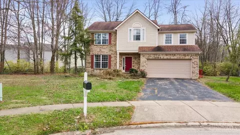 1325 Covedale Ln, Amelia, OH 45102