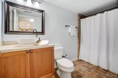 2166 Gilbert Ave, Cincinnati, OH 45206 photo 27