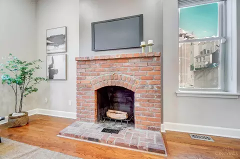 2166 Gilbert Ave, Cincinnati, OH 45206 photo 8