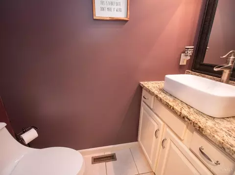 Bath - 811 Dorgene Ln, Cincinnati, OH 45244 photo 1 of 5
