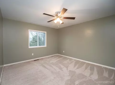 Bedroom - 811 Dorgene Ln, Cincinnati, OH 45244 photo 3 of 8