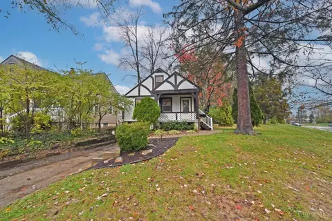 8577 Plainfield Rd, Cincinnati, OH 45236 photo 2