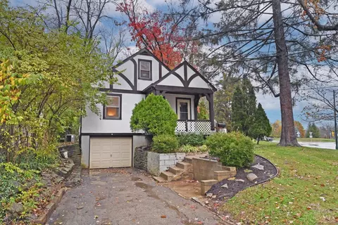 8577 Plainfield Rd, Cincinnati, OH 45236