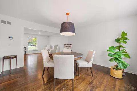 Dining - 7618 Pineglen Dr, Cincinnati, OH 45224 photo 3 of 3