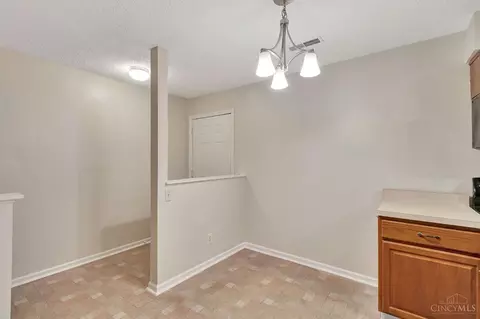 9727 Timberview Ct, West Chester, OH 45241 photo 5