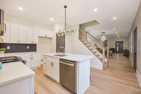 3041 Cinnamon St, Cincinnati, OH 45208 photo 13