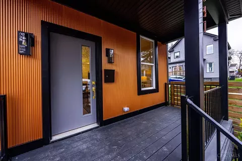 3041 Cinnamon St, Cincinnati, OH 45208 photo 2