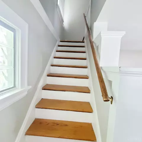 Entry Way - 3440 Wabash Ave, Cincinnati, OH 45207 photo 3 of 5