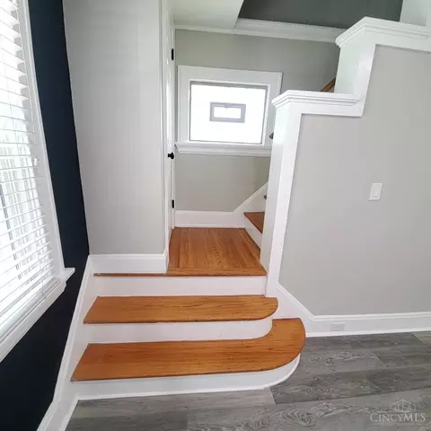 Entry Way - 3440 Wabash Ave, Cincinnati, OH 45207 photo 2 of 5