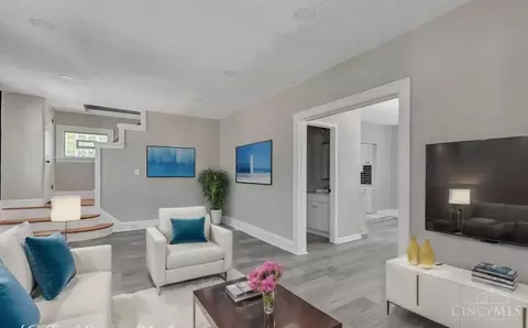 Living - 3440 Wabash Ave, Cincinnati, OH 45207 photo 1 of 4